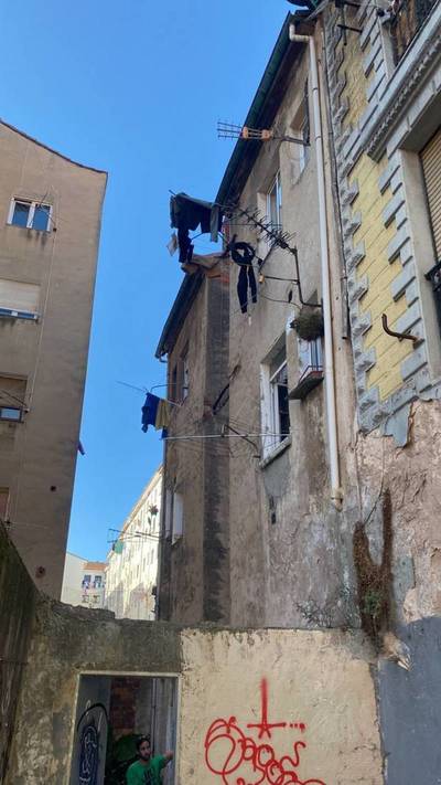 SANEAMIENTO FACHADAS POSTERIOR Cimadevilla en Gijón